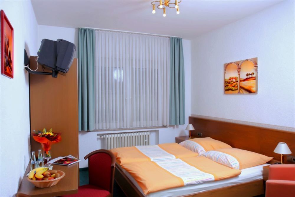 Hotel Engelbertz - Yggotel Pirol Cologne Exterior photo